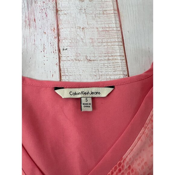 Calvin Klein V-Neck Snake Print Top In Tea Rose Size Small NWT - Picture 4 of 6